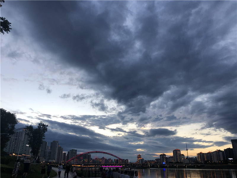 南河廣場、火燒云、涪江夜景、暴雨后的夜(圖4)